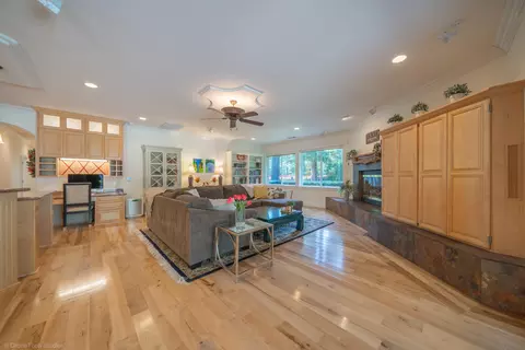 Living - 19565 San Vincente Dr, Redding, CA 96003 photo 3 of 5