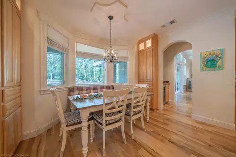 Dining - 19565 San Vincente Dr, Redding, CA 96003 photo 4 of 4