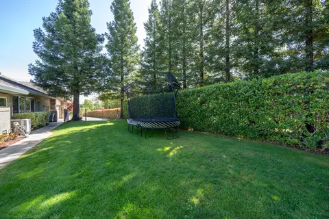 Exterior - 19565 San Vincente Dr, Redding, CA 96003 photo 20 of 40