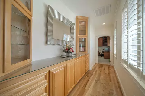 Entry Way - 19565 San Vincente Dr, Redding, CA 96003 photo 4 of 5