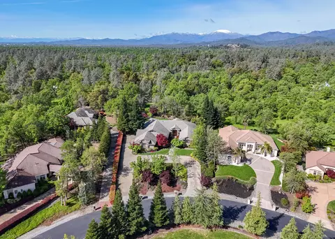 View/Area - 19565 San Vincente Dr, Redding, CA 96003 photo 9 of 15