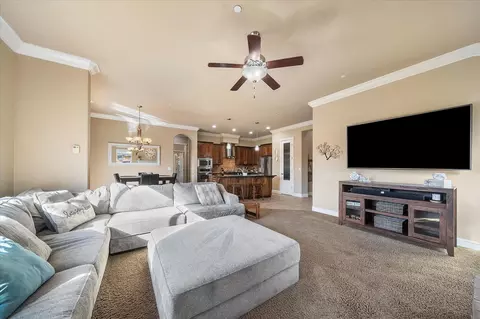 749 Rogue River Way, Redding, CA 96003 photo 7