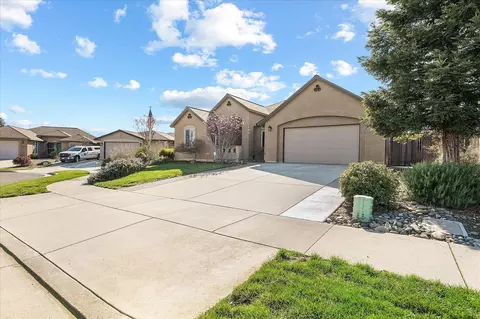 749 Rogue River Way, Redding, CA 96003 photo 41
