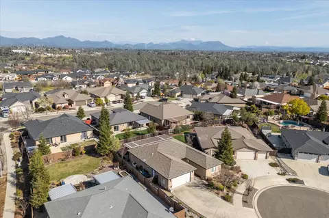 749 Rogue River Way, Redding, CA 96003 photo 51