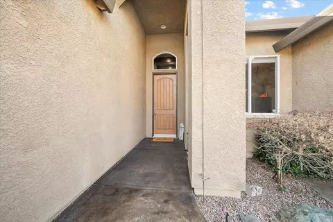 749 Rogue River Way, Redding, CA 96003 photo 3