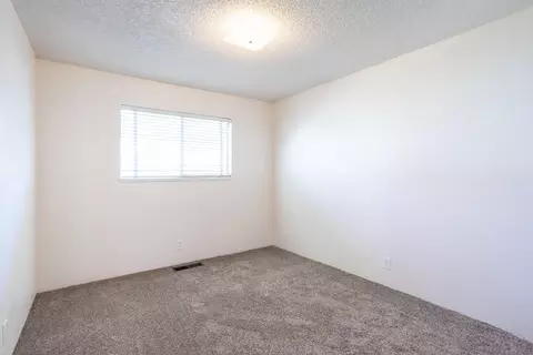 1085 Riviera Dr, Redding, CA 96001 photo 12