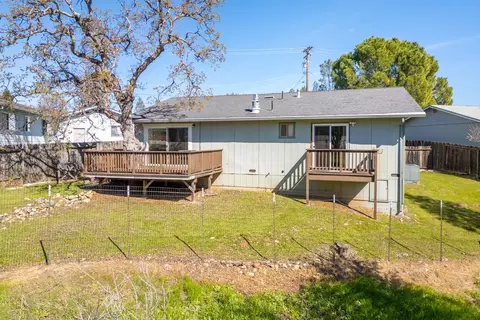 1085 Riviera Dr, Redding, CA 96001 photo 15