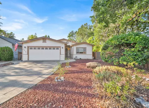 1217 Crag Walk, Redding, CA 96003 photo 2