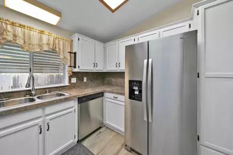 1217 Crag Walk, Redding, CA 96003 photo 7