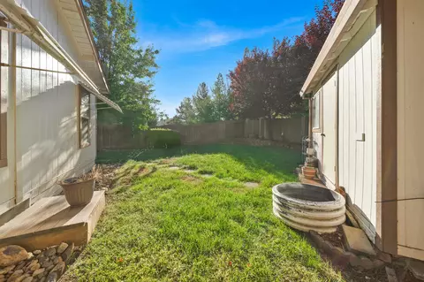 1217 Crag Walk, Redding, CA 96003 photo 30