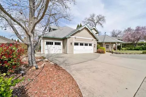 6220 Gold Hills Ct, Redding, CA 96003 photo 2