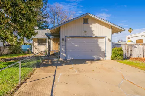 2810 Nicole Ct, Anderson, CA 96007 photo 2