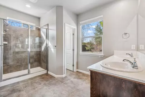 2690 Calgary Pl, Redding, CA 96001 photo 15