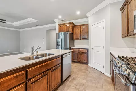 2690 Calgary Pl, Redding, CA 96001 photo 5