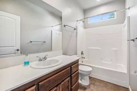 2690 Calgary Pl, Redding, CA 96001 photo 23