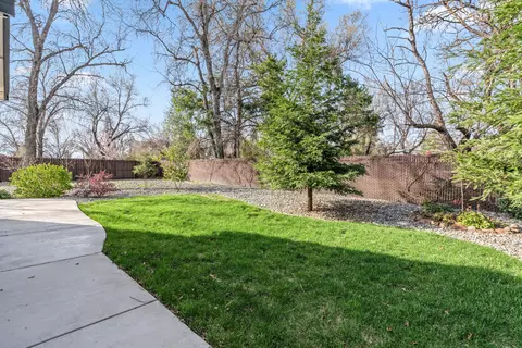 2690 Calgary Pl, Redding, CA 96001 photo 31