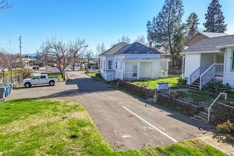 1144 Willis St, Redding, CA 96001 photo 5