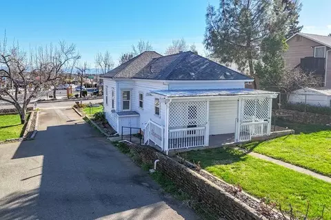 1144 Willis St, Redding, CA 96001 photo 7