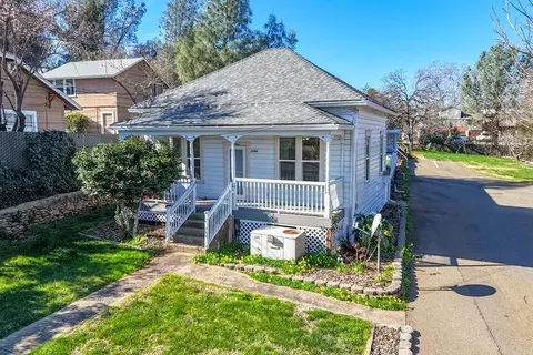 1144 Willis St, Redding, CA 96001