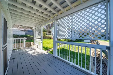 1144 Willis St, Redding, CA 96001 photo 8