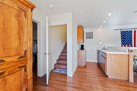 Entry Way - 10067 Tilton Mine Rd, Redding, CA 96001 photo 3 of 4