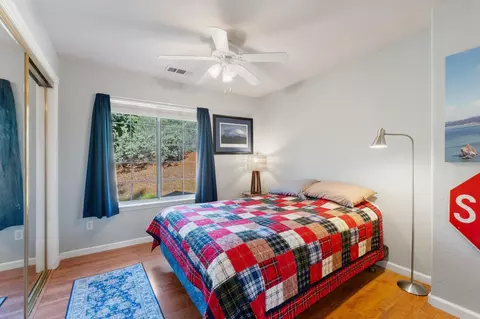 Bedroom - 10067 Tilton Mine Rd, Redding, CA 96001 photo 2 of 5