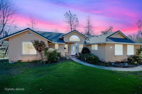 10067 Tilton Mine Rd, Redding, CA 96001