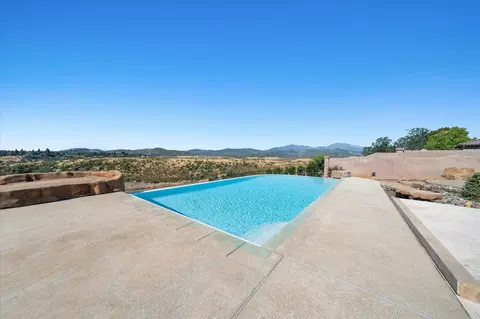 832 Santa Cruz Dr, Redding, CA 96003 photo 10