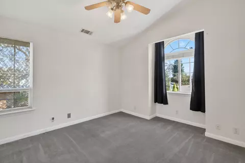 Bedroom - 5536 Trish Ct, Redding, CA 96003 photo 4 of 5