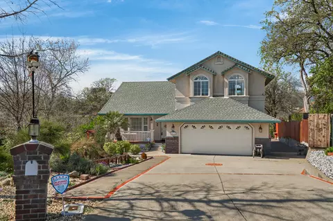 5536 Trish Ct, Redding, CA 96003