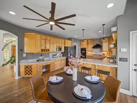 15223 Ledgewood Dr, Redding, CA 96001 photo 18