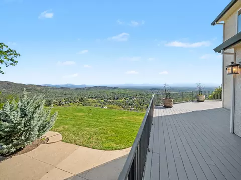15223 Ledgewood Dr, Redding, CA 96001 photo 47