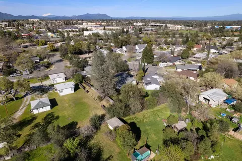 1750 Hawthorne Ct, Redding, CA 96002 photo 47