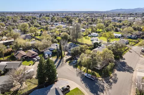1750 Hawthorne Ct, Redding, CA 96002 photo 44