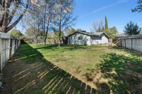 1750 Hawthorne Ct, Redding, CA 96002 photo 33