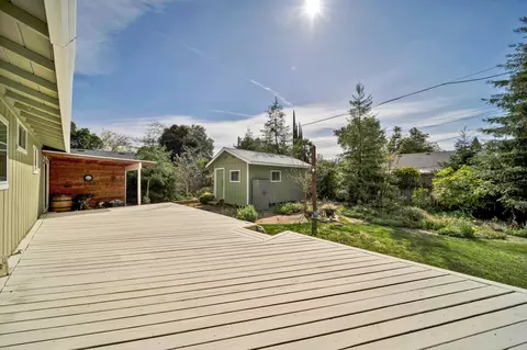 Exterior - 2195 Rancho Rd, Redding, CA 96002 photo 15 of 19