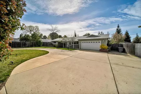 Exterior - 2195 Rancho Rd, Redding, CA 96002 photo 4 of 19
