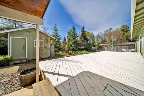 Exterior - 2195 Rancho Rd, Redding, CA 96002 photo 17 of 19