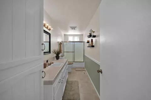 Entry Way - 2195 Rancho Rd, Redding, CA 96002 photo 3 of 3