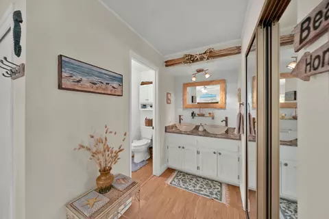 Bath - 2195 Rancho Rd, Redding, CA 96002 photo 2 of 4