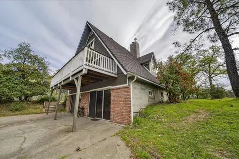 Exterior - 8566 Placer Rd, Redding, CA 96001 photo 9 of 23