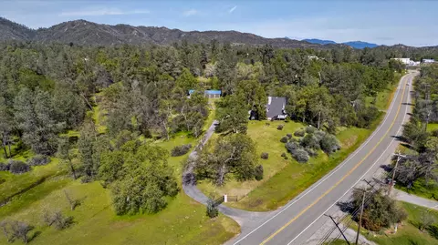 View/Area - 8566 Placer Rd, Redding, CA 96001 photo 5 of 6