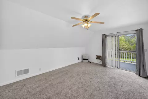 Bedroom - 8566 Placer Rd, Redding, CA 96001 photo 1 of 5