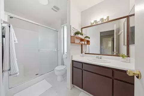 Bath - 16810 Winchell Dr, Redding, CA 96003 photo 1 of 4
