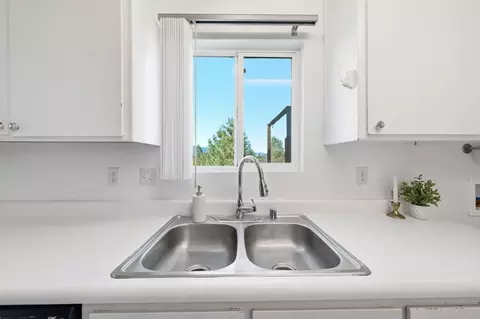 Kitchen - 16810 Winchell Dr, Redding, CA 96003 photo 2 of 4