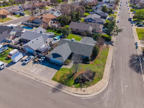 View/Area - 1595 Sterling Dr, Redding, CA 96003 photo 6 of 7
