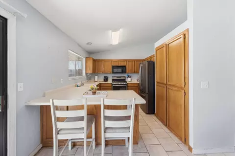 Kitchen - 1595 Sterling Dr, Redding, CA 96003 photo 1 of 2