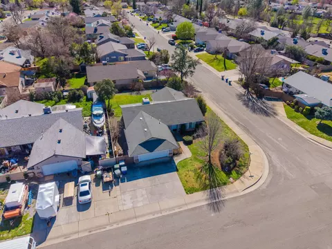 View/Area - 1595 Sterling Dr, Redding, CA 96003 photo 5 of 7