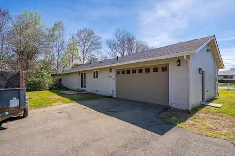20250 Demac Dr, Redding, CA 96002