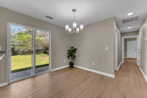 20250 Demac Dr, Redding, CA 96002 photo 8